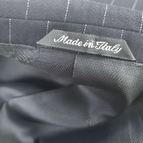 Gianfranco Ferre Saks Fifth Ave Men's Black Pin Stripe Suit Sport Coat Wool 42 - Picture 6 of 7